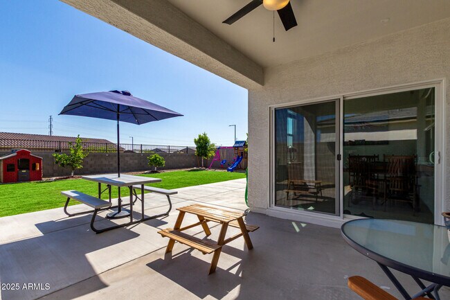 Building Photo - 24047 W Mohave St
