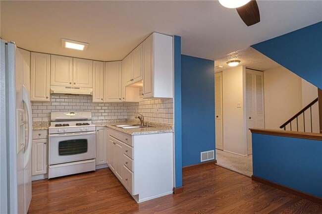 Building Photo - 84 Cortland Dr W