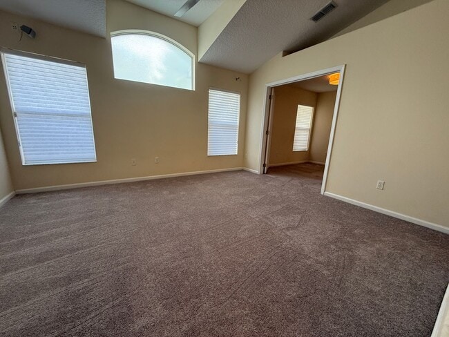 Building Photo - Beautiful Lake Mary 4 Bedroom home in Gate...