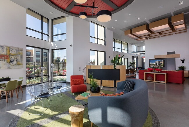 Building Photo - 777 Hamilton