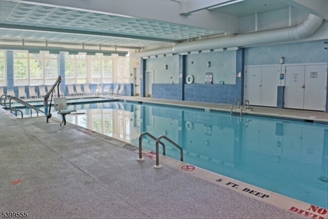 Building Photo - 1104 Carter Dr