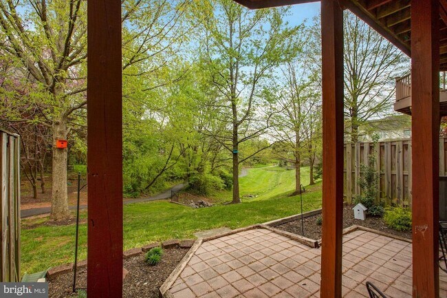 Building Photo - 47675 Loweland Terrace