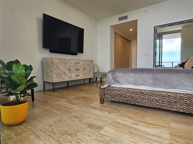 Building Photo - 1000 Brickell Plaza