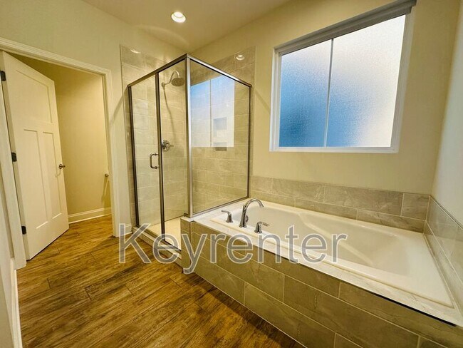 Building Photo - 1128 Belle Pond Ave