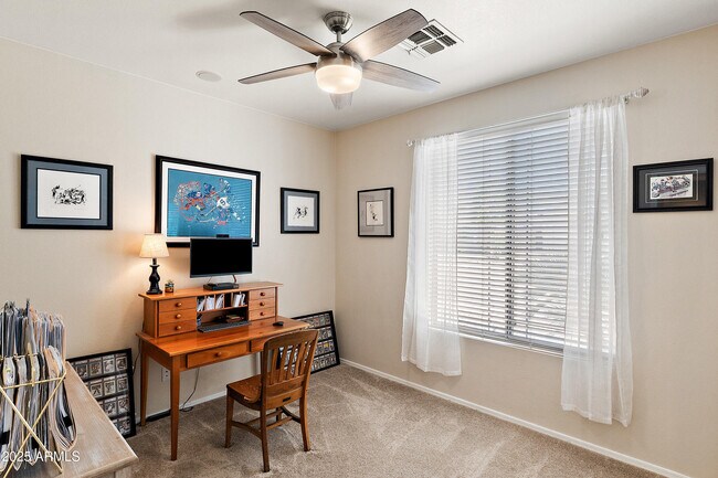 Building Photo - 1819 W Deer Creek Rd