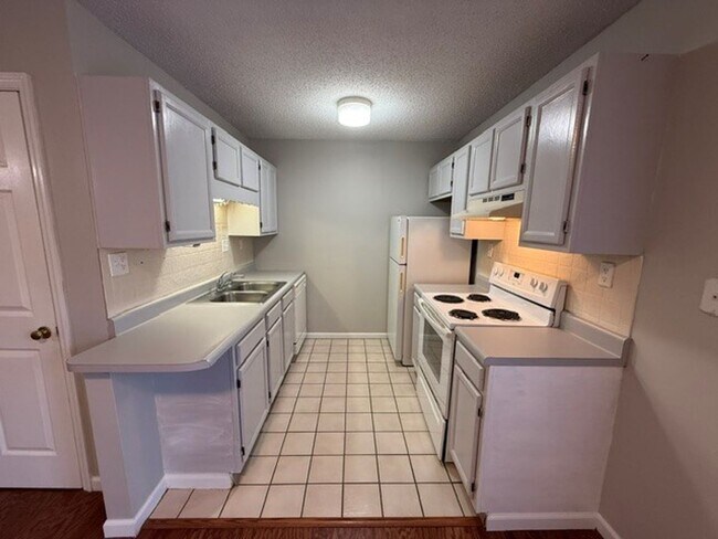 Building Photo - 5003 Trace Manor Ln