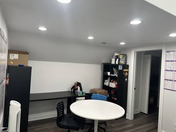 Building Photo - 2501 S Whipple St