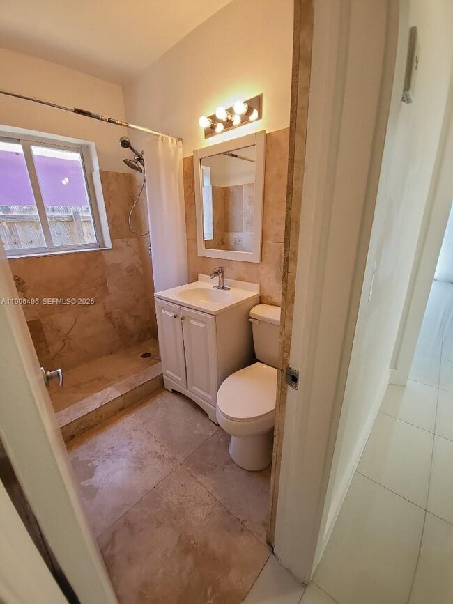 Building Photo - 7707 Hawthorne Ave