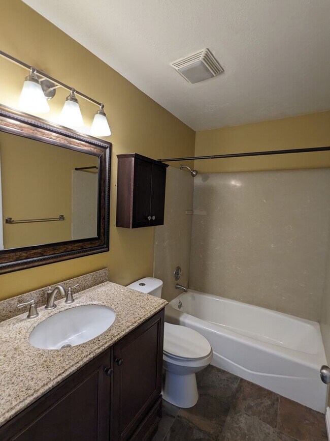 Building Photo - $1,800 Rent Credit! Spacious 5-Bed Clearfield Home with Garage & Fenced Yard