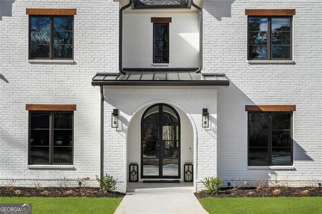 Building Photo - 2309 Dinsmore Rd