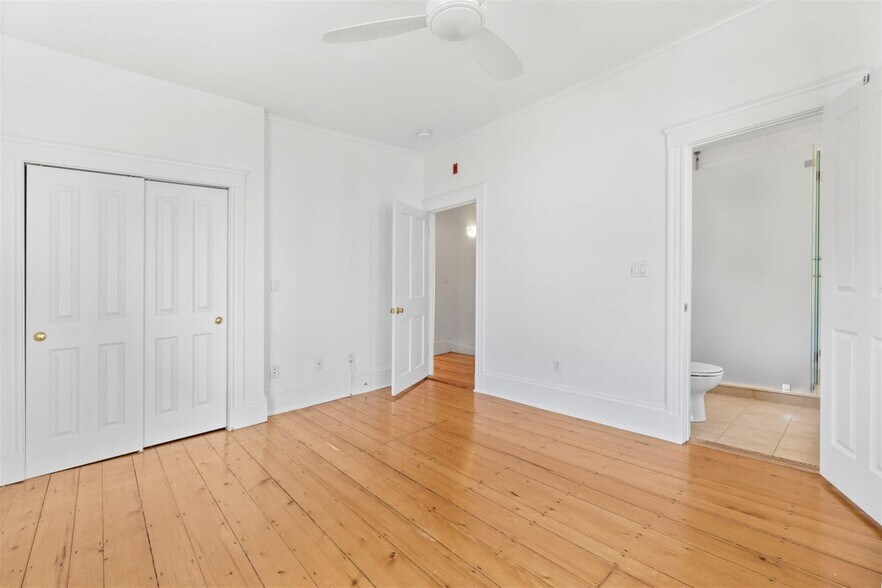 Building Photo - 28 Healey St