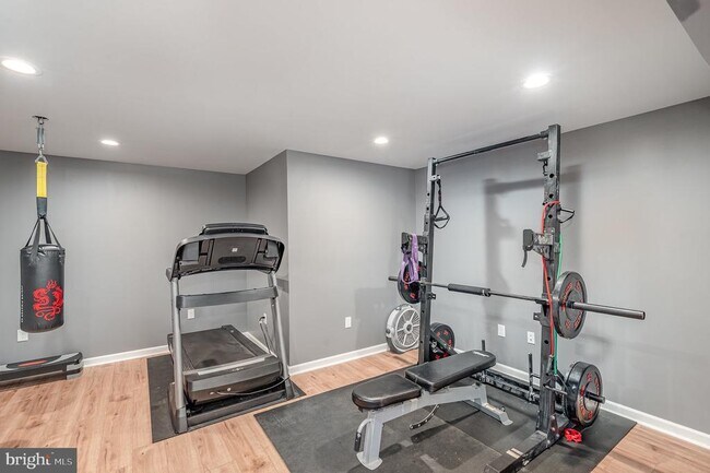 Building Photo - 24846 Somerby Dr