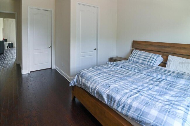 Building Photo - 15704 Marina Bay Dr