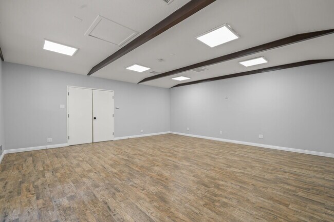 Building Photo - 15473 Lemay St