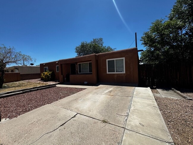 Building Photo - Wonderful 3 bed 2 bath home!