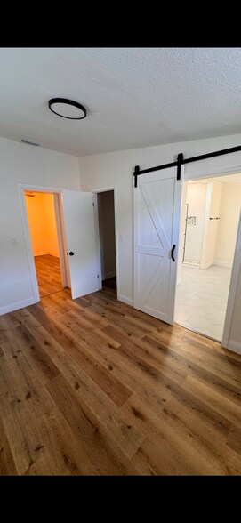 Building Photo - 4594 10th Ave N