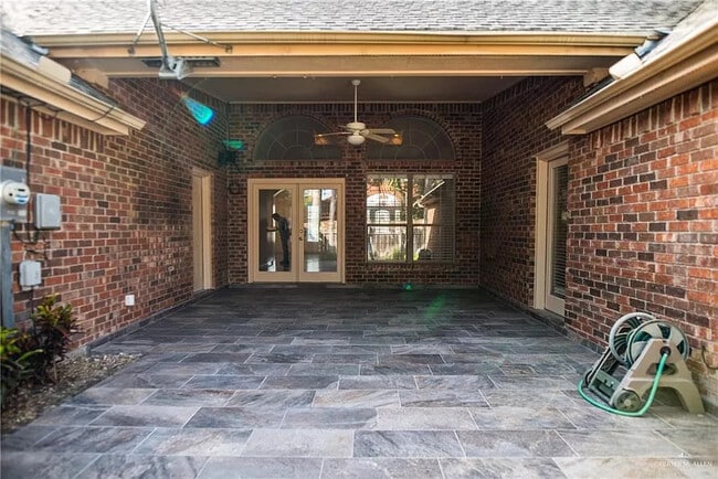 Building Photo - 5917 N Cynthia St