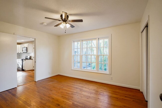 Building Photo - Cute 3 bedroom, 1 bath house in Homewood!