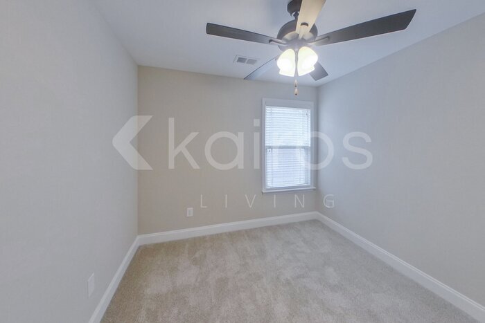 Building Photo - 157 Allentown Wy