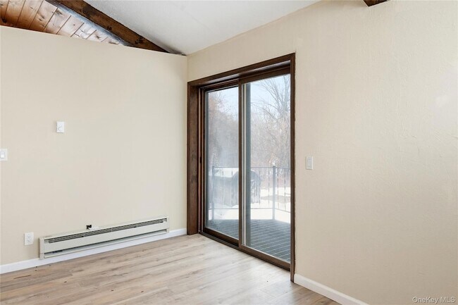 Building Photo - 378 Broadway