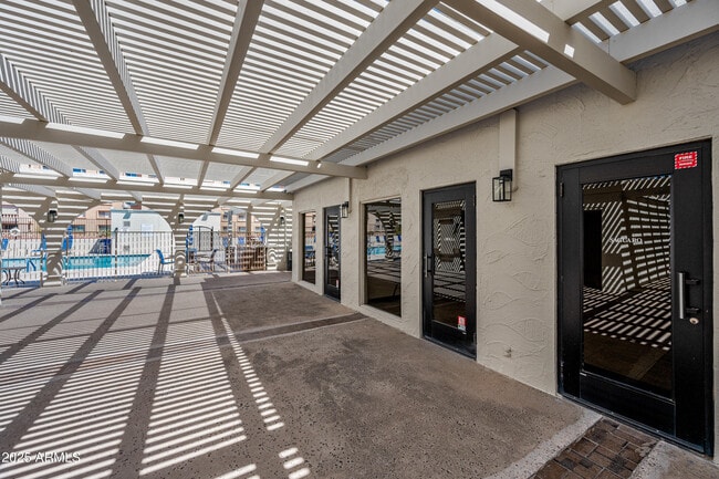 Building Photo - 7940 E Camelback Rd