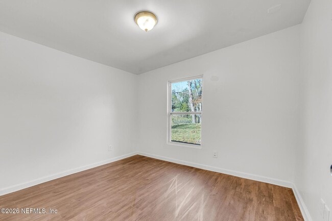 Building Photo - 557 W 62nd St