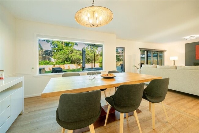 Building Photo - 7330 Hunters Branch Dr NE