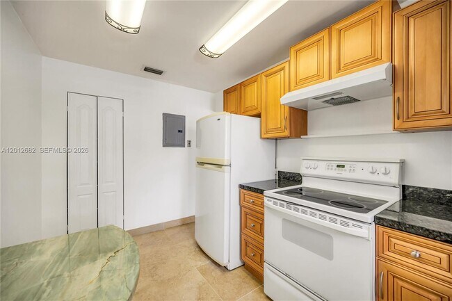 Building Photo - 7757 SW 86th St