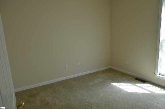 Building Photo - 201 Durham Dr