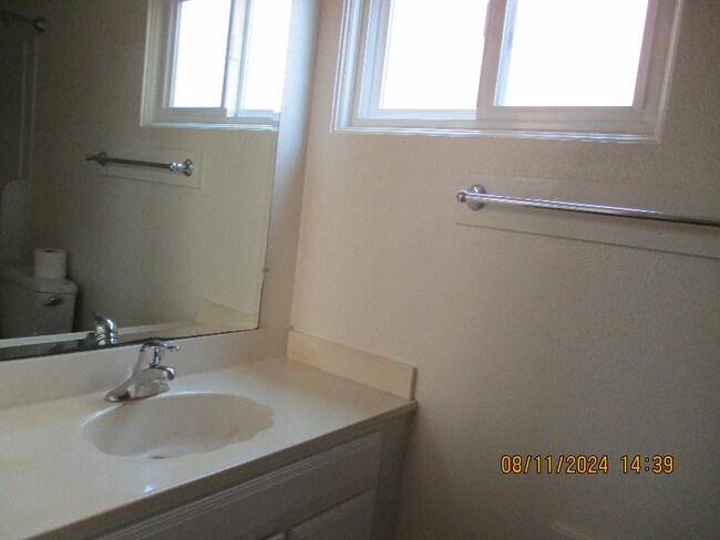 Building Photo - 236 Avenida Del Poniente