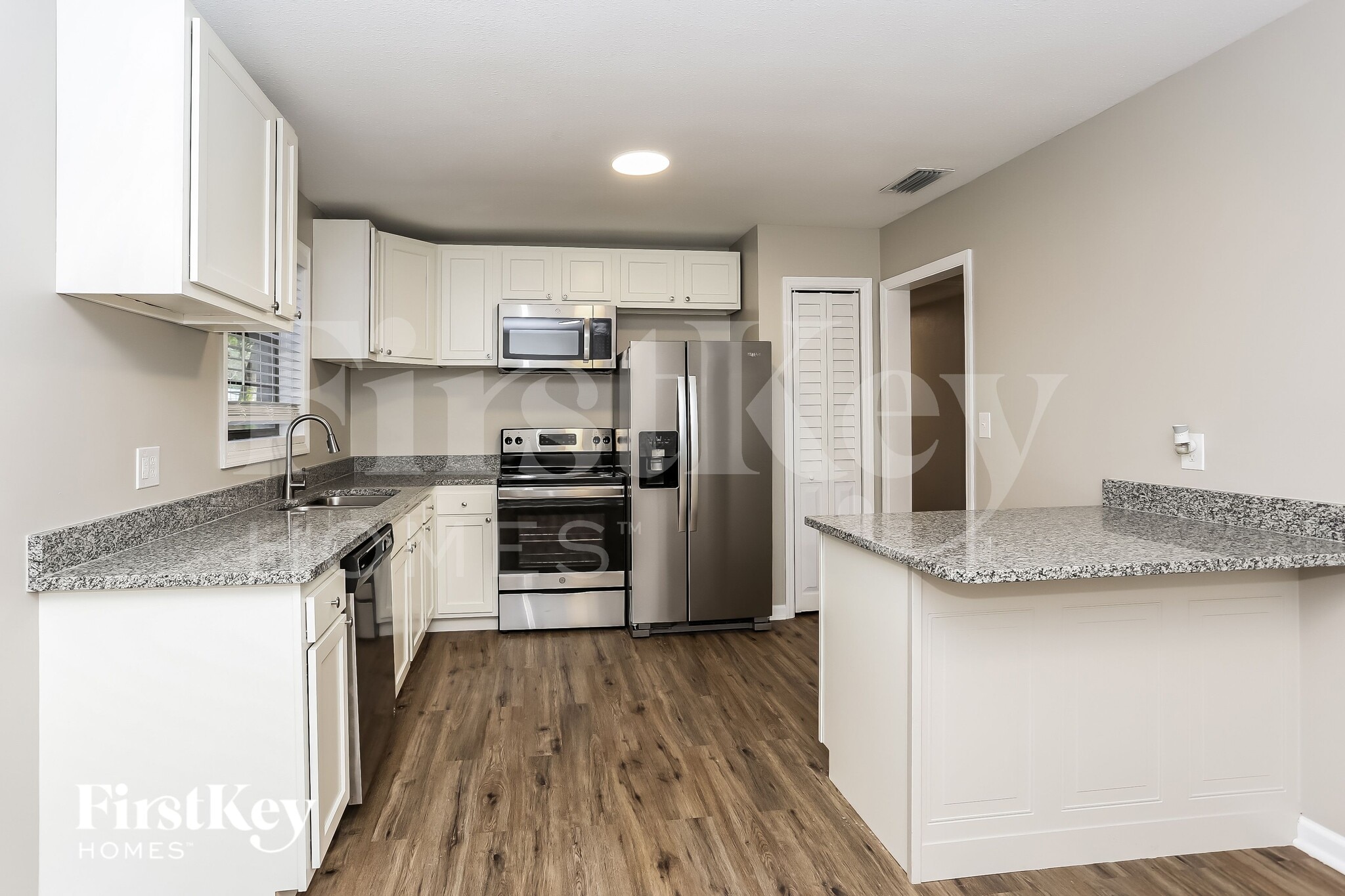 Building Photo - 2853 Oakcove Ln