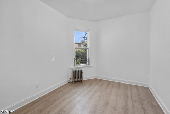 Building Photo - 15 Highland Ave