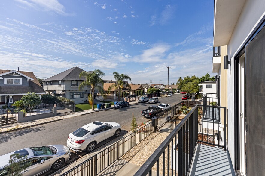 Building Photo - 3208 W 18th St