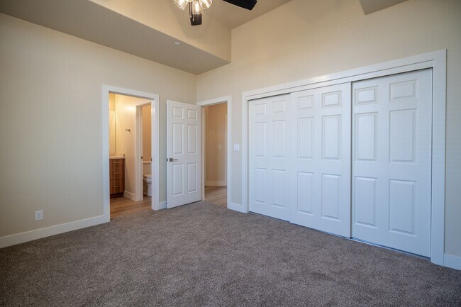 Building Photo - Brand New Townhome Near Utah Tech