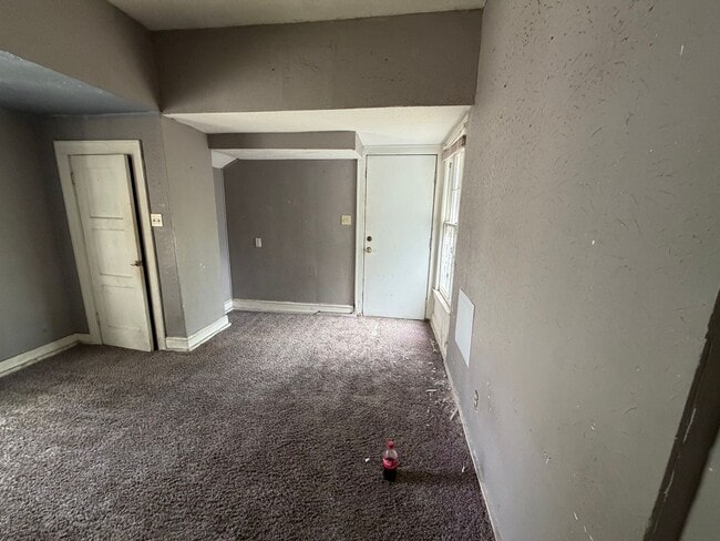 Building Photo - 6111 Lexington-