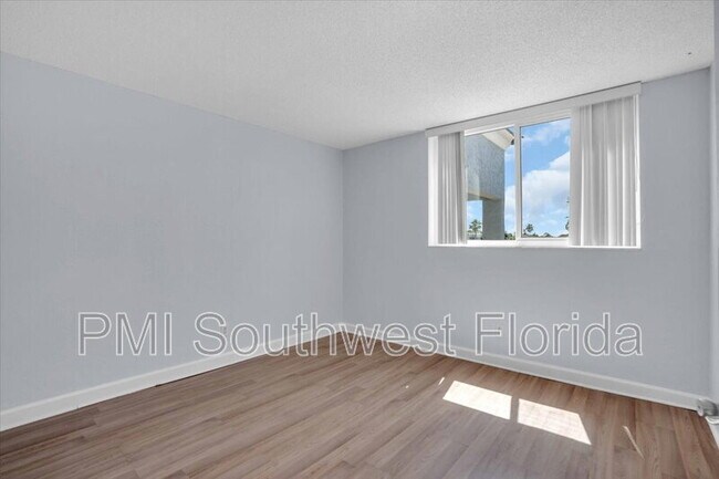 Building Photo - 2755 Coconut Bay Ln