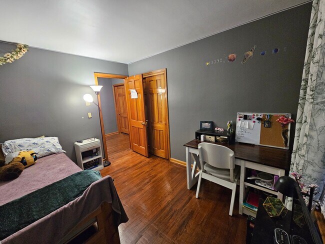 Building Photo - Christiansburg, 3 BR / 2.5 BA, Available A...