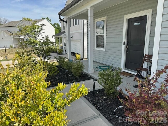 Building Photo - 1266 Nesters Store Pl SW