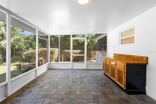 Building Photo - 3623 Chelsea St