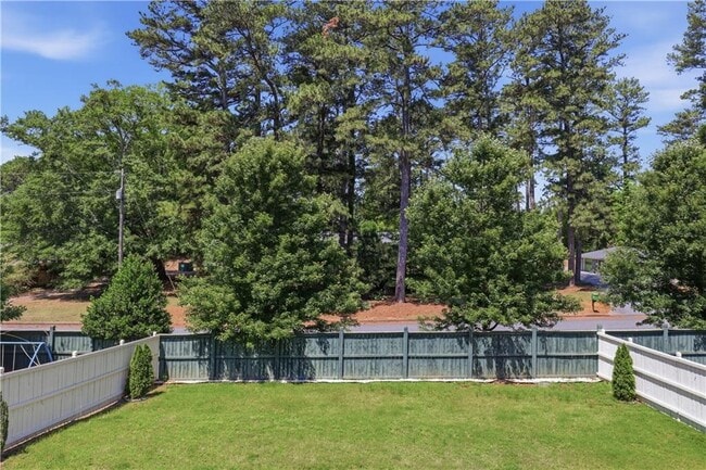 Building Photo - 781 Belerose Ln