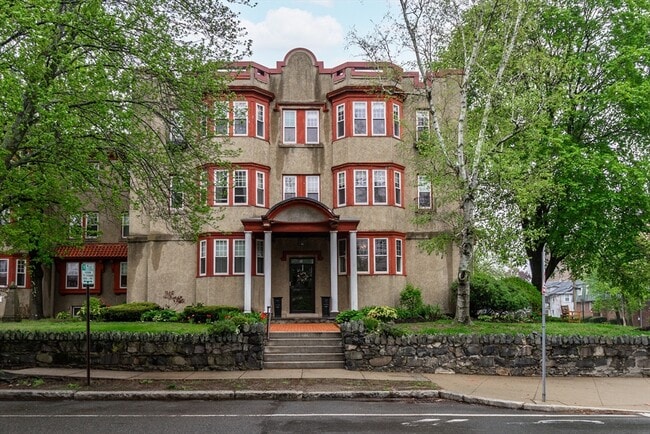 Building Photo - 569 Franklin St