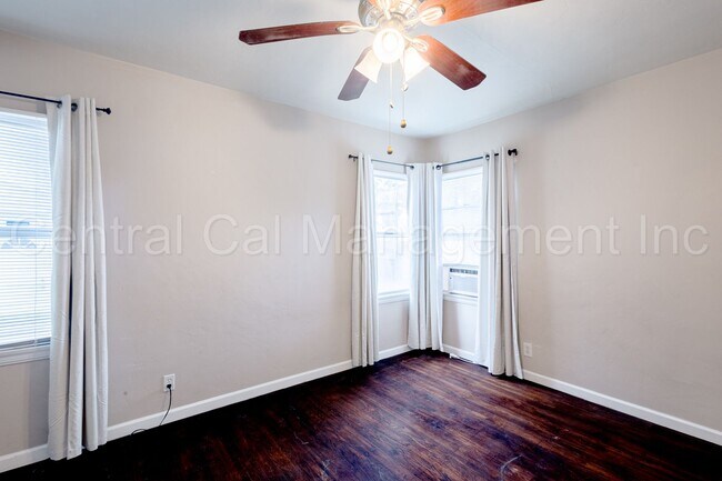 Building Photo - 2 Bedroom/1 Bath Home - $1795 Per Month!