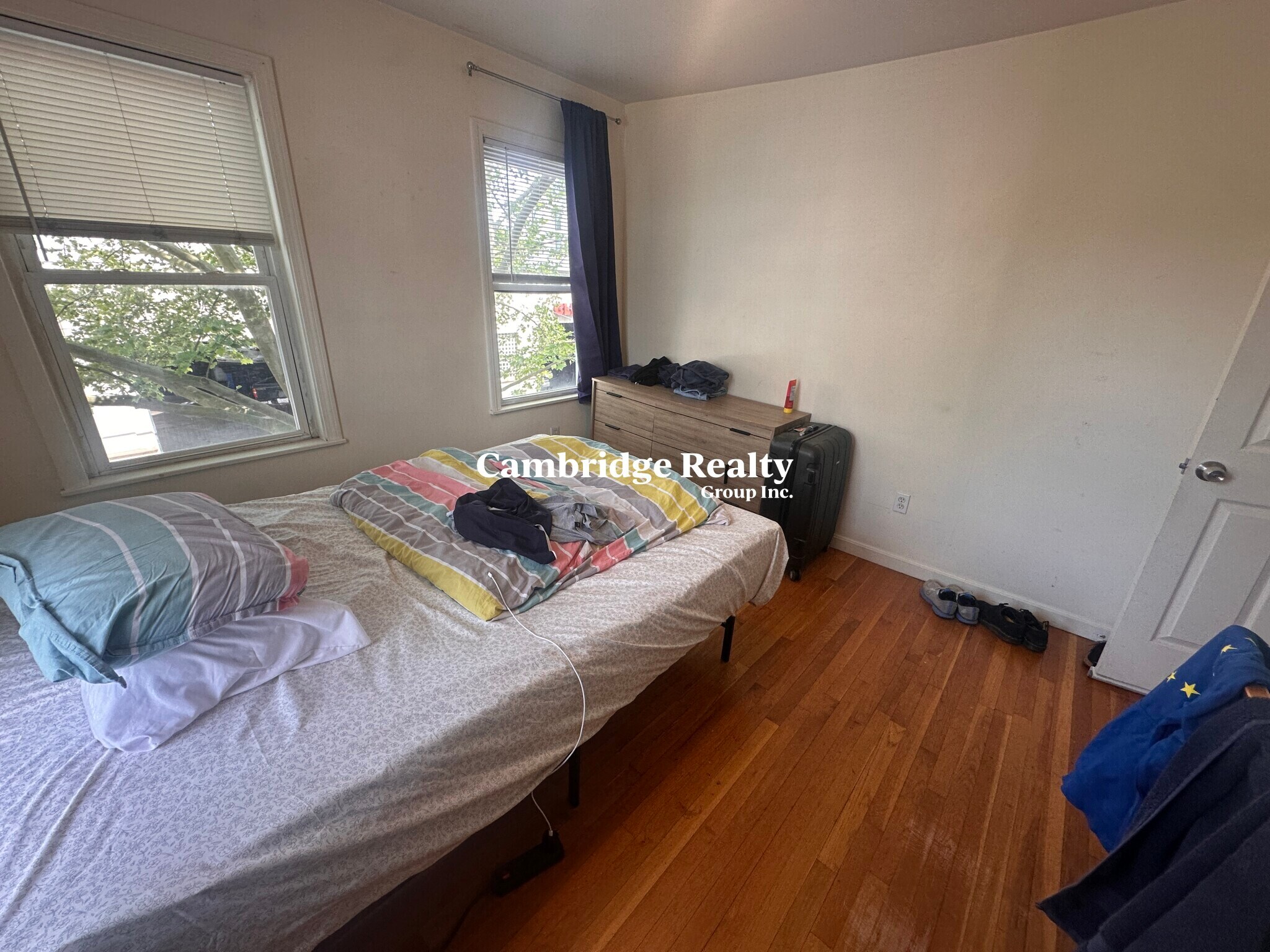Building Photo - 313 Elm St