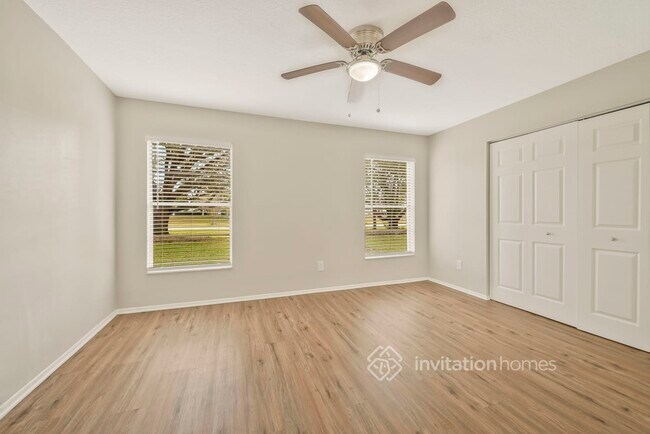 Building Photo - 10425 Kingbrook Ln
