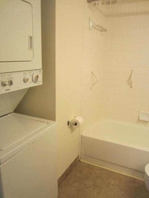 Building Photo - 7103 Glenmoor Dr