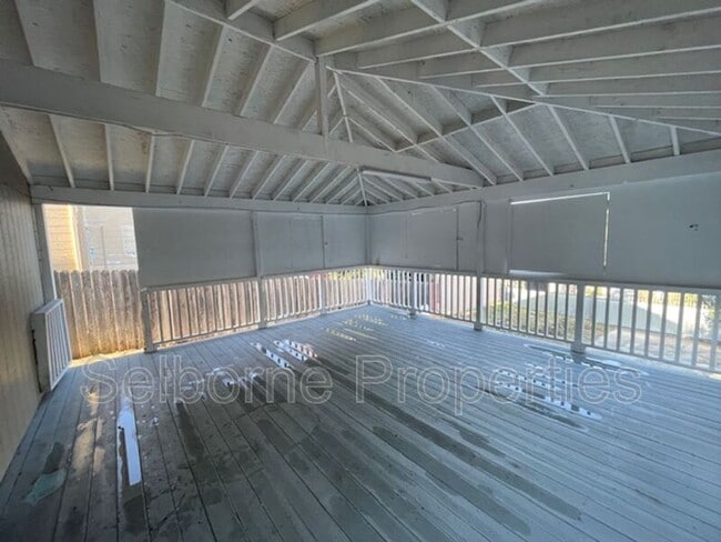 Building Photo - 1944 E 20th St