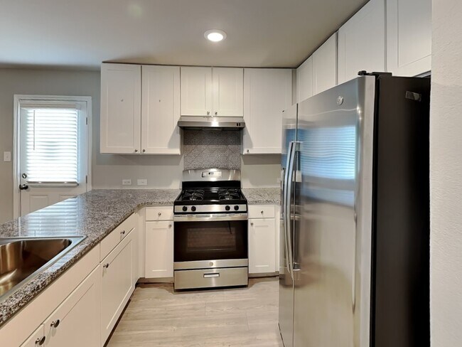 Building Photo - 7310 Adaja Riv