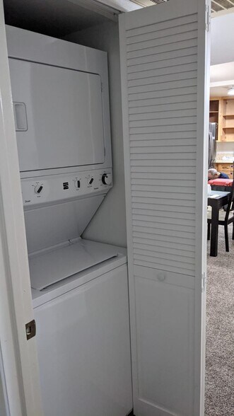 washer/dryer - 3955 Faircross Plz