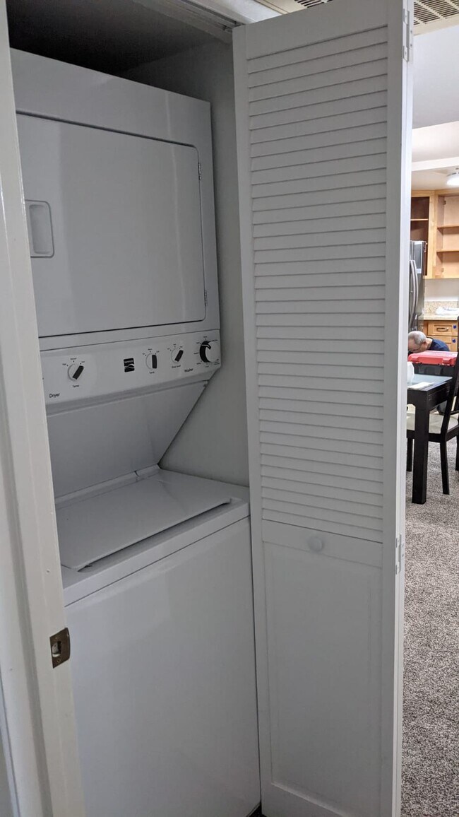 washer/dryer - 3955 Faircross Plz