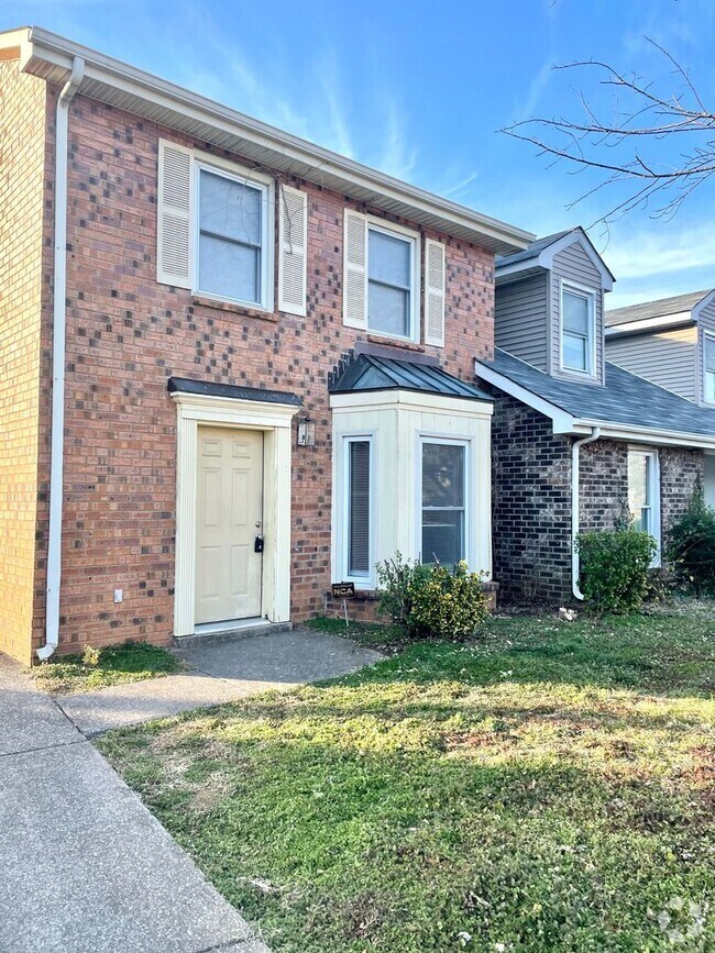 Building Photo - Fantastic Condo in established neighborhood